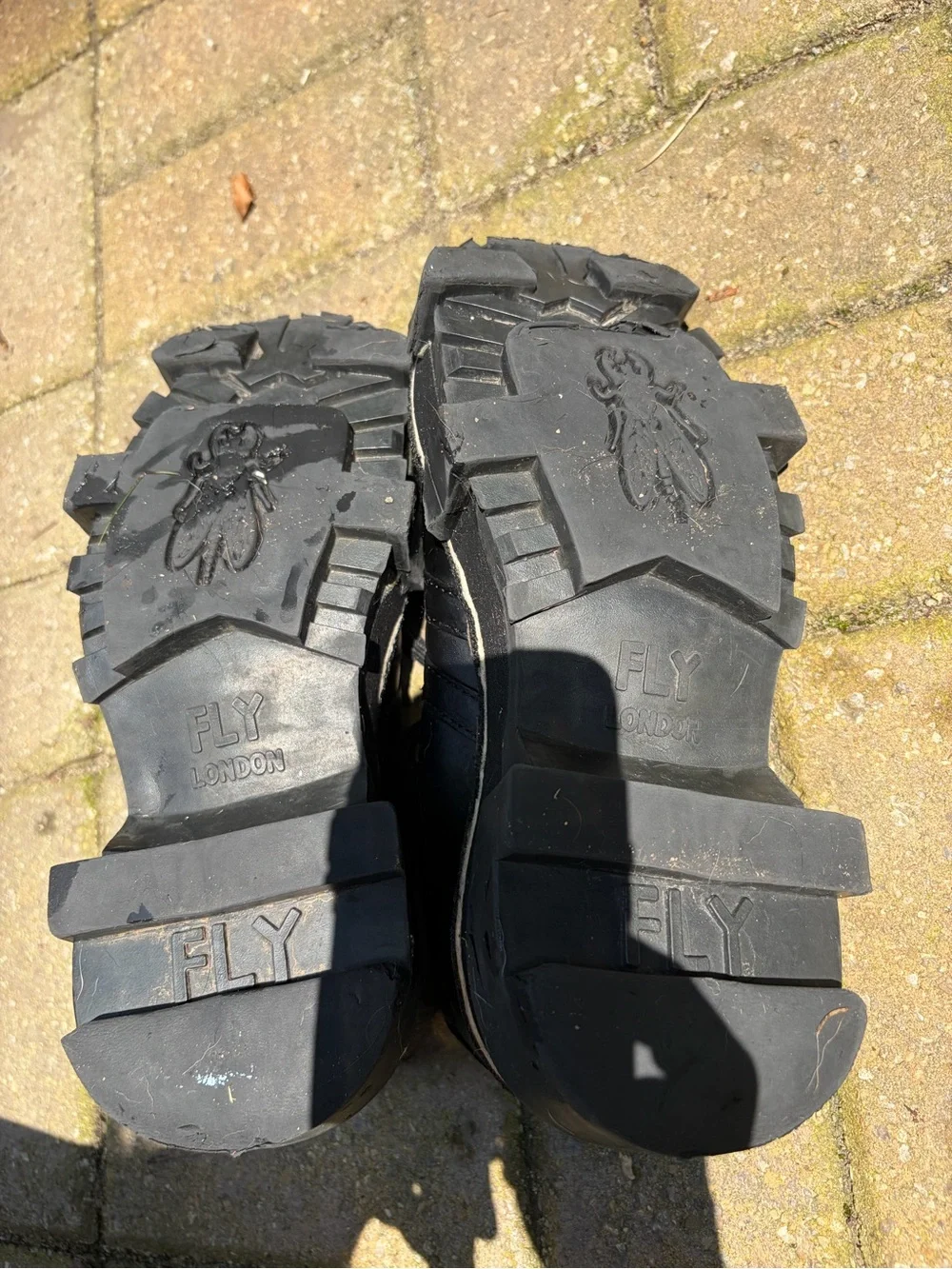Vintage 90s Fly London Black Leather Platform Lace-Up Shoes